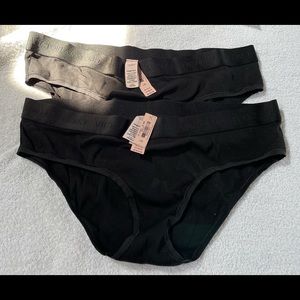 Set of 2- Black Cotton Victoria’s Secret Hiphugger